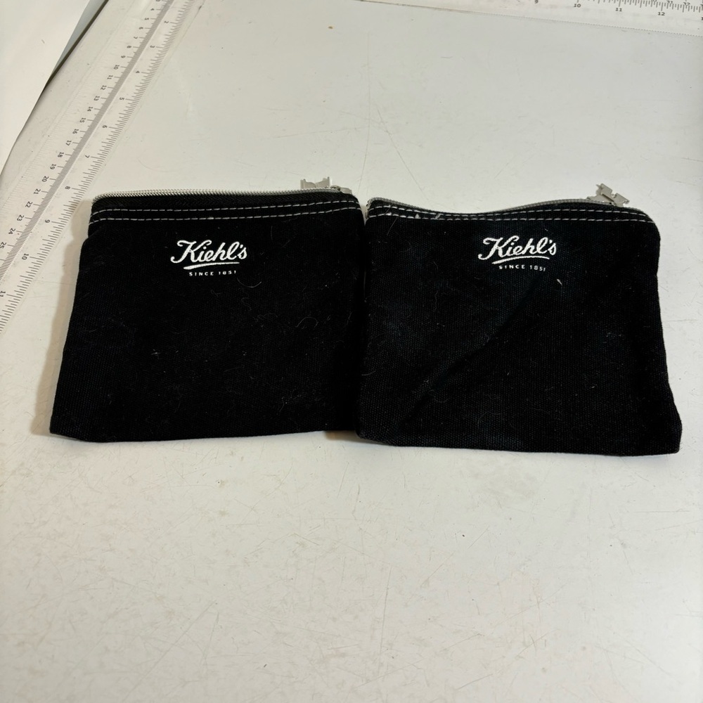 🛍️3/$30 Kiehl’s black‎ zippered cosmetic travel pouch bag